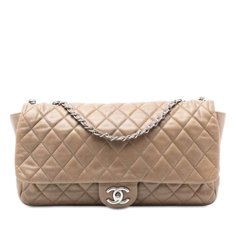 Chanel Jumbo Quilted Lambskin Coco Rain Flap Brown Leather Very good condition - Front View