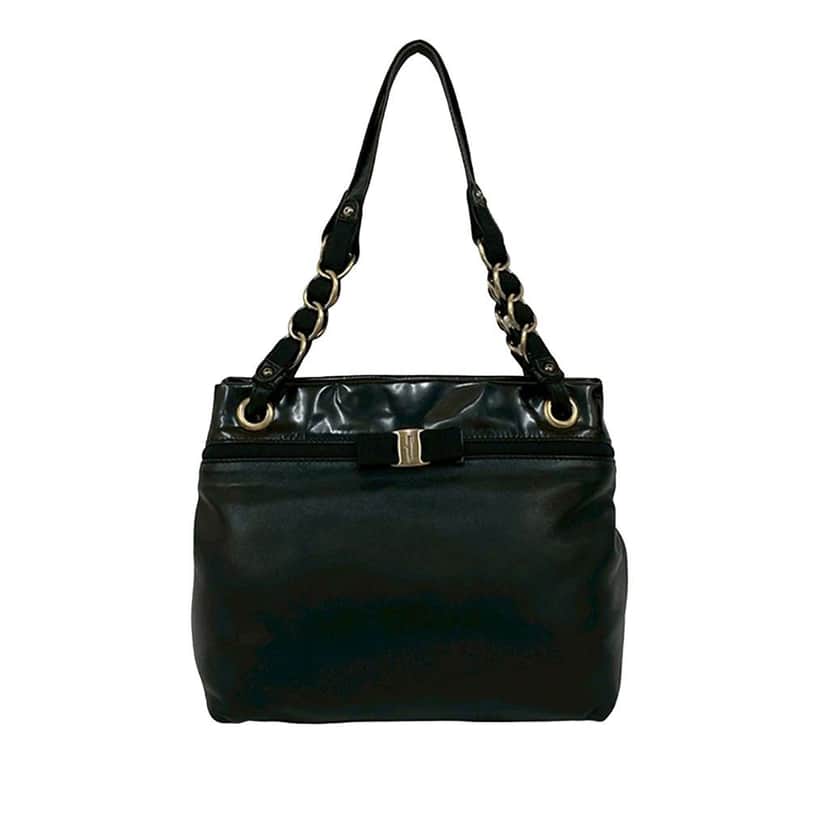 Salvatore Ferragamo Leather Vara Bow Shoulder Bag Black Leather Very good condition - Front View