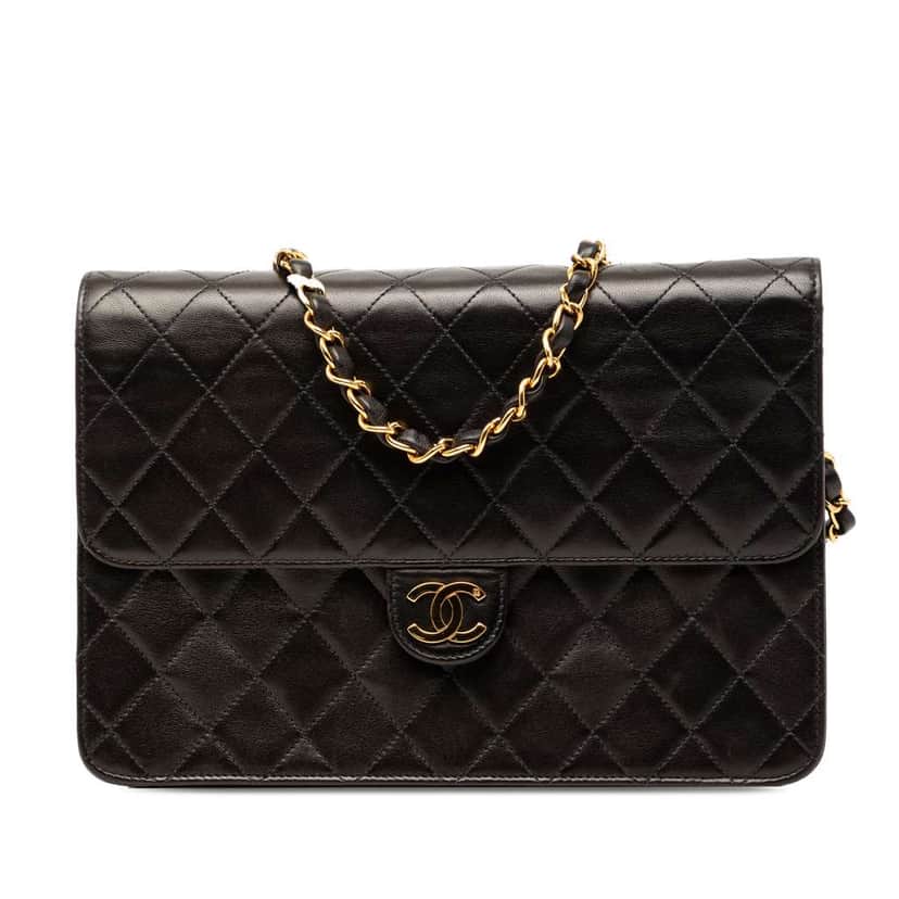 Chanel CC Quilted Lambskin Single Flap Black Leather Very good condition - Front View