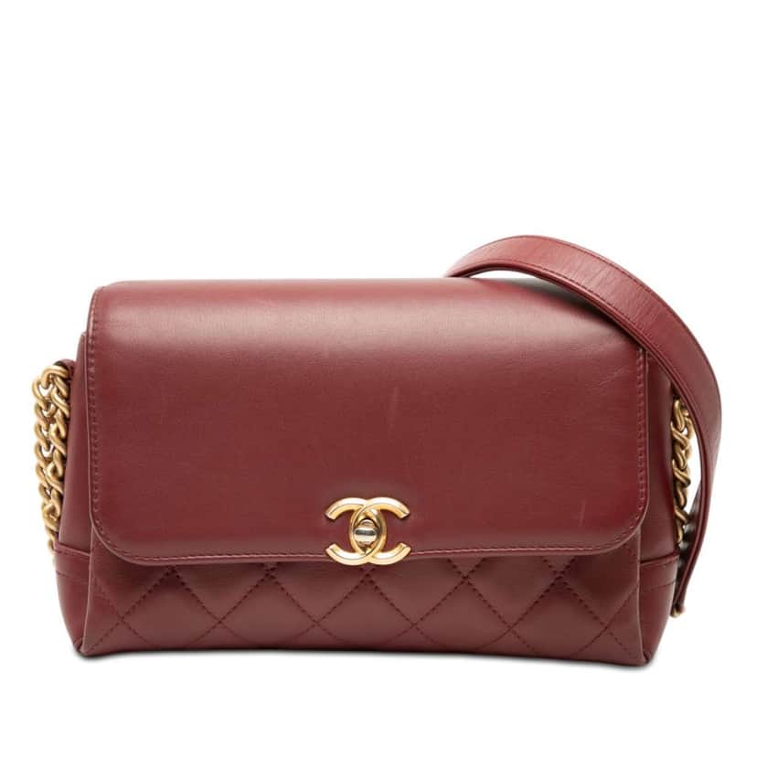 Chanel CC Quilted Lambskin Flap Red Leather Very good condition - Front View