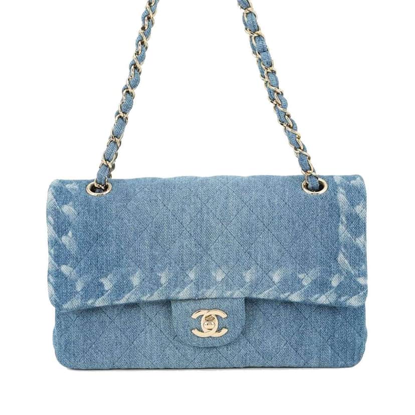 Chanel Medium Classic Washed Denim Double Flap Blue Denim Very good condition - Front View