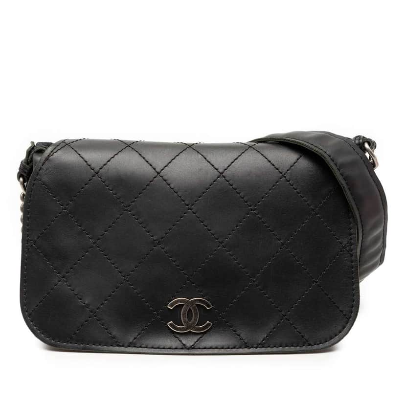 Chanel Paris Edinburgh Small Calfskin Highlander Flap Black Leather Very good condition - Front View