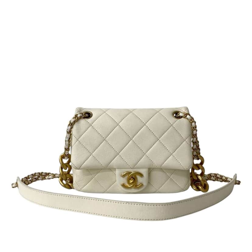 Chanel Mini Quilted Shiny Lambskin Dual Chain Flap White Leather Very good condition - Front View