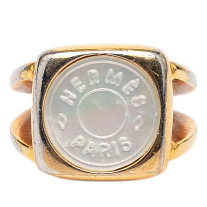 Hermès Gold Plated Bijouterie Fantaisie Corozo Ring Gold Metal Good condition - Front View