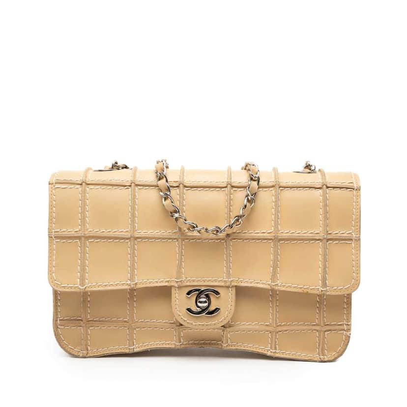Chanel Medium Reverse Stitch Calfskin Single Flap Beige Leather Very good condition - Front View