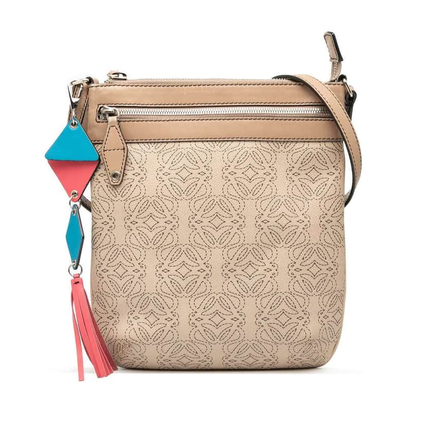 Loewe PVC and Leather Anagram Crossbody Beige Fair condition - Front View