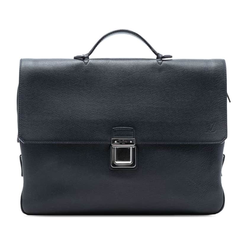 Louis Vuitton Taiga Vassili PM Blue Leather Very good condition - Front View