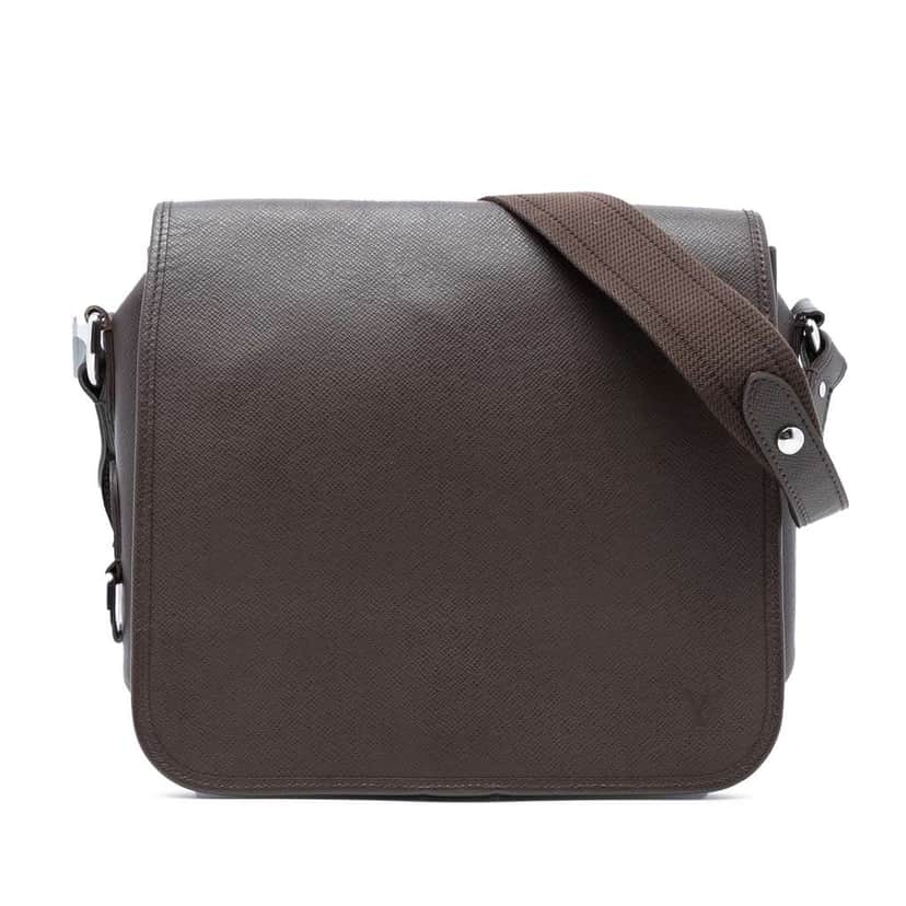 Louis Vuitton Taiga Andrei Brown Leather Good condition - Front View
