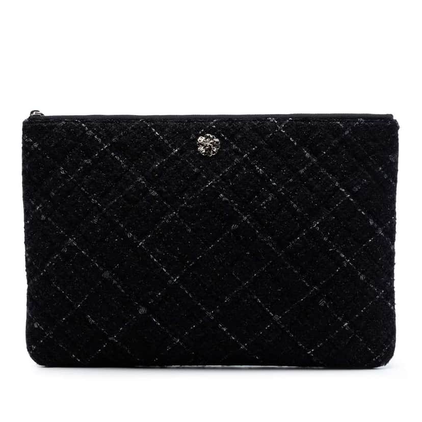 Chanel Large Quilted Tweed and Lambskin Camellia O Case Clutch Black Tweed Very good condition - Front View
