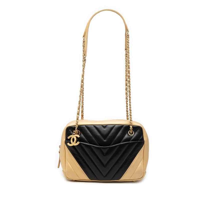 Chanel CC Chevron Lambskin Camera Shoulder Bag Black Leather Very good condition - Front View