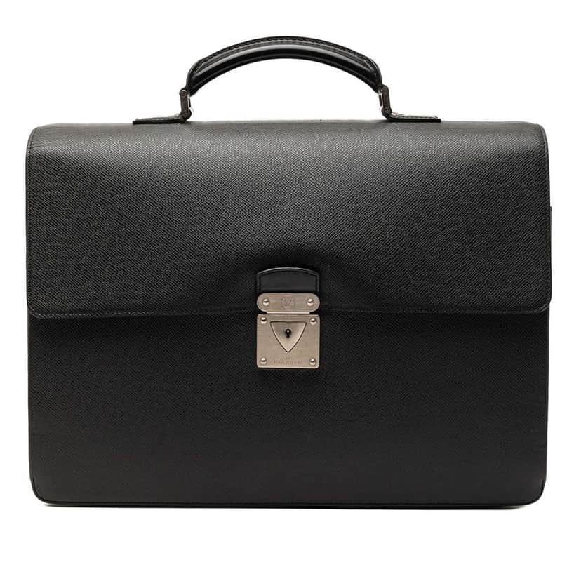 Louis Vuitton Taiga Robusto 1 Black Leather Very good condition - Front View
