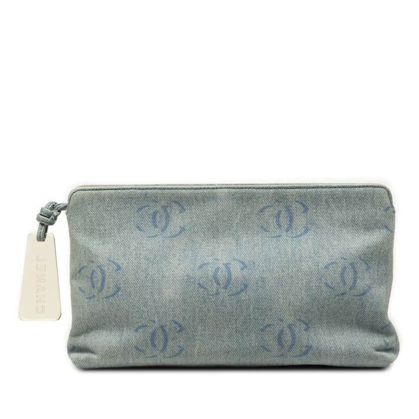 Chanel CC Printed Denim Zip Clutch Blue Denim Good condition - Front View