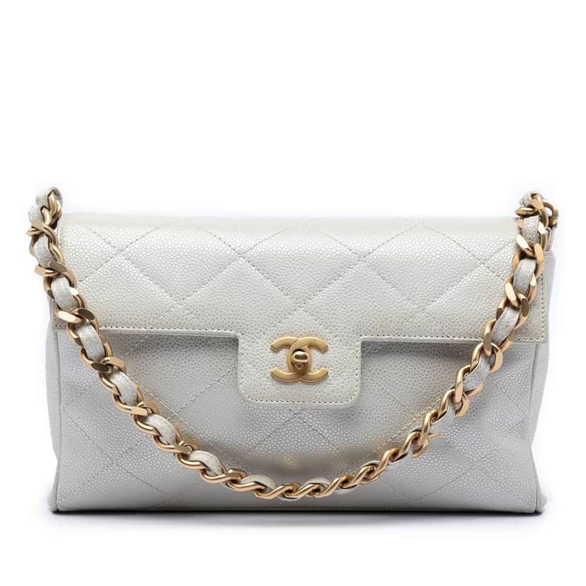 Chanel CC Diamond Quilted Caviar Shoulder Bag White Leather Good condition - Front View