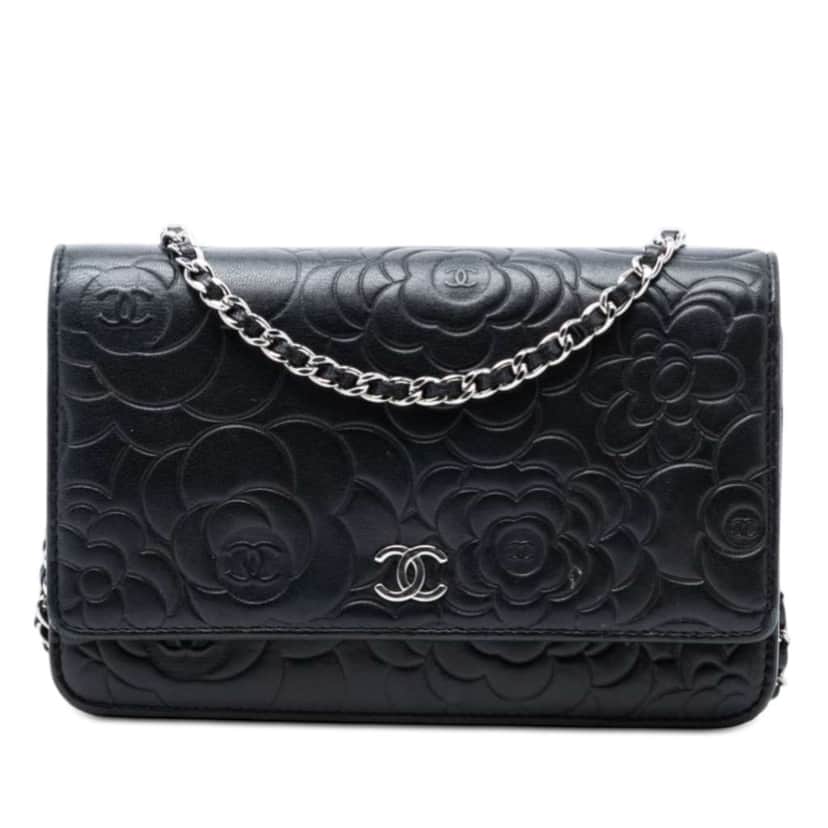 Chanel CC Embossed Lambskin Camellia Wallet On Chain Black Leather Very good condition - Front View