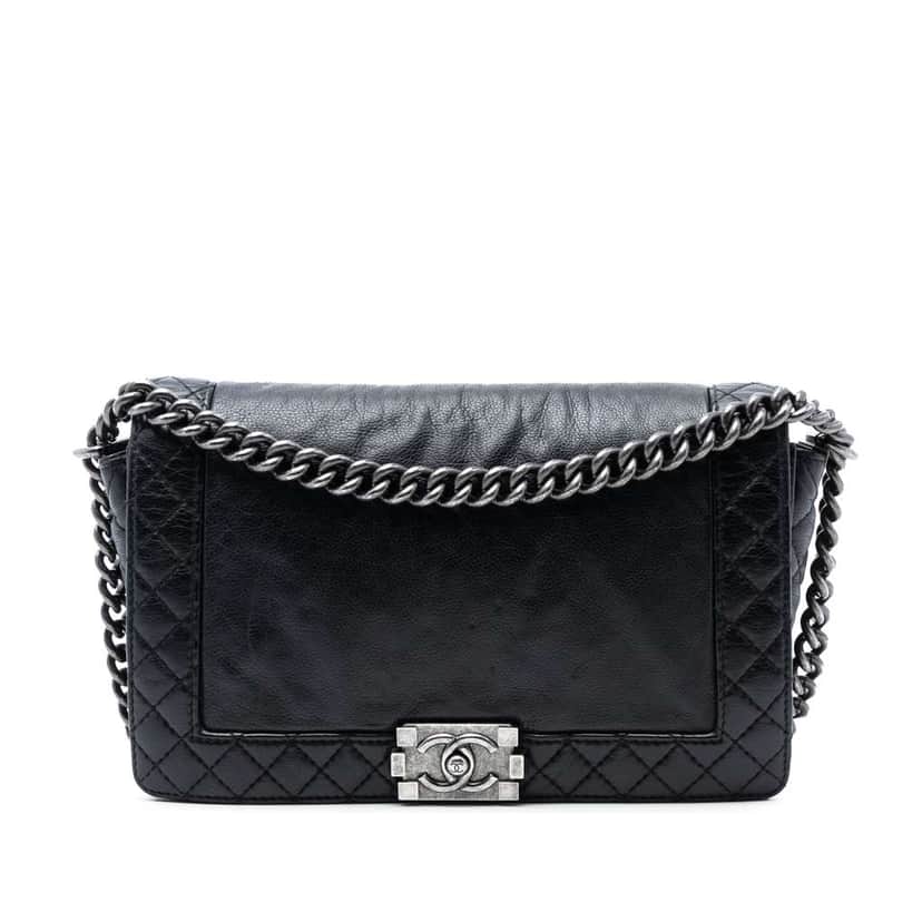 Chanel Medium Calfskin Boy Reverso Flap Black Leather Very good condition - Front View