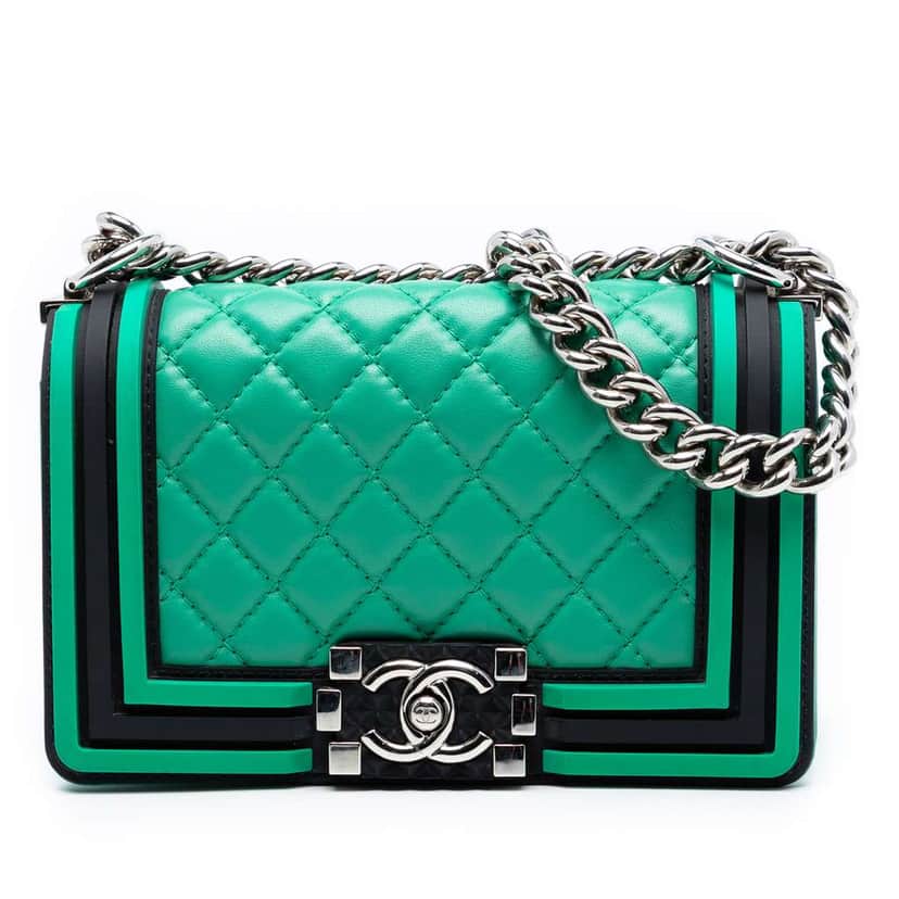 Chanel Small Bicolor Quilted Lambskin and Rubber Boy Flap Green Leather Very good condition - Front View