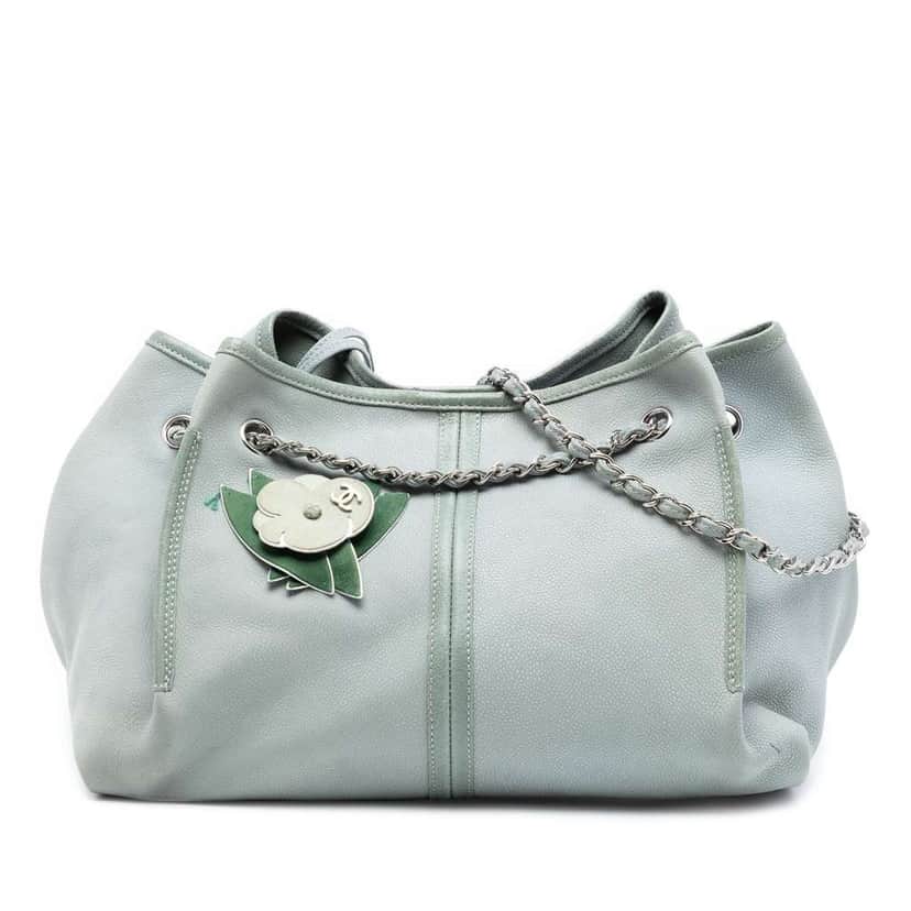 Chanel Grained Nubuck Camellia Patch Shopping Tote Green Leather Very good condition - Front View