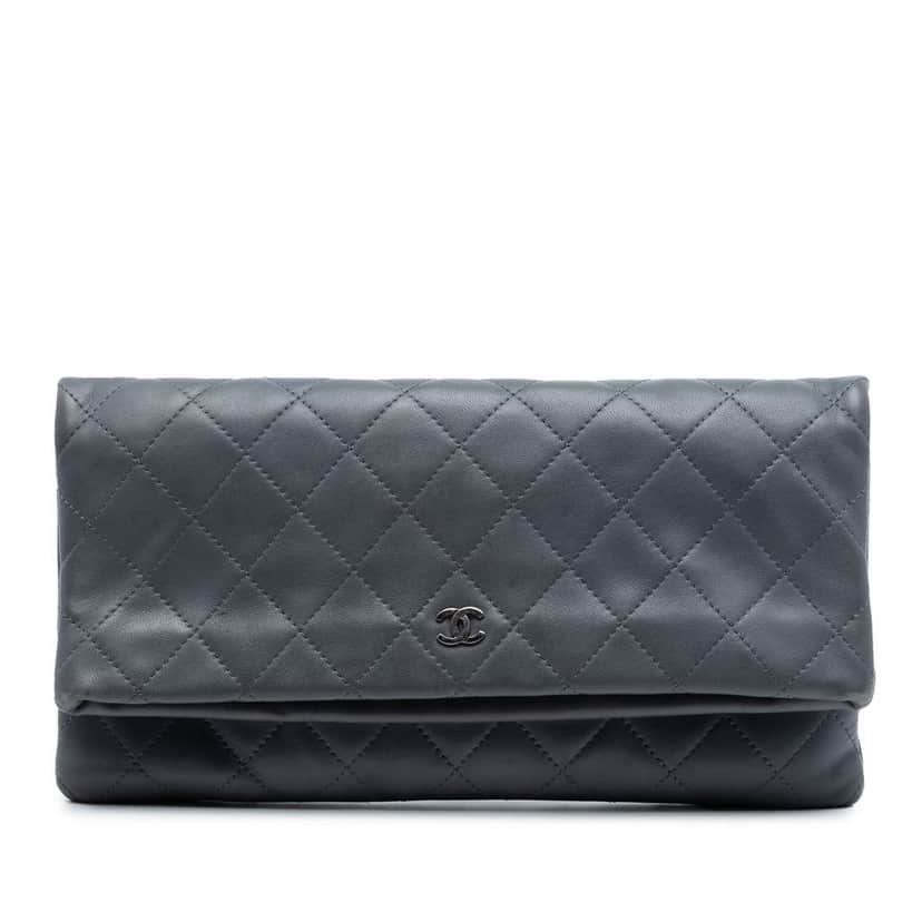 Chanel CC Quilted Lambskin Foldover Clutch Grey Leather Very good condition - Front View
