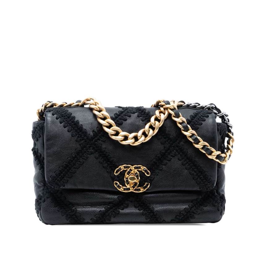 Chanel Medium Crochet Calfskin 19 Flap Black Leather Very good condition - Front View