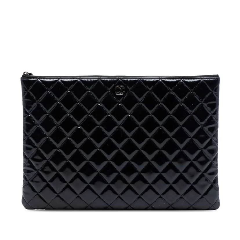 Chanel Large Quilted Patent O Case Clutch Black Leather Very good condition - Front View