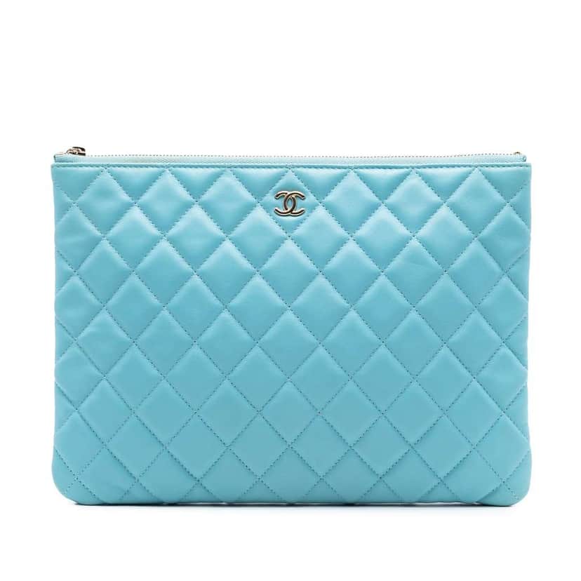 Chanel Medium Quilted Lambskin O Case Clutch Blue Leather Very good condition - Front View