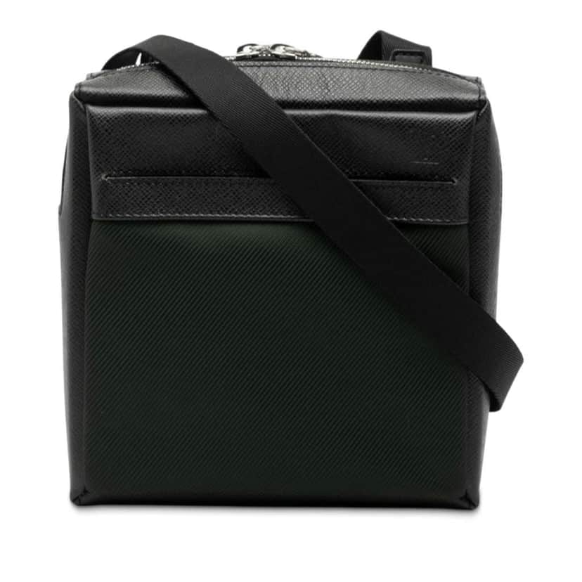 Louis Vuitton Taiga Sayan Green Leather Very good condition - Front View