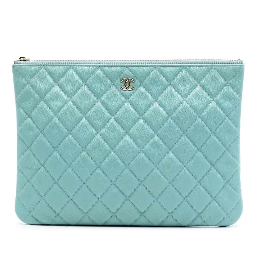 Chanel Medium Quilted Caviar O Case Clutch Blue Leather Very good condition - Front View