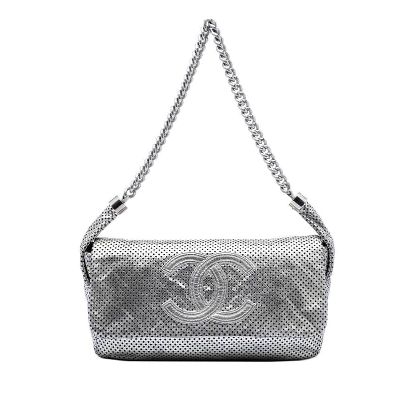 Chanel Metallic Glazed Calfskin Perforated Rodeo Drive Flap Silver Leather Very good condition - Front View
