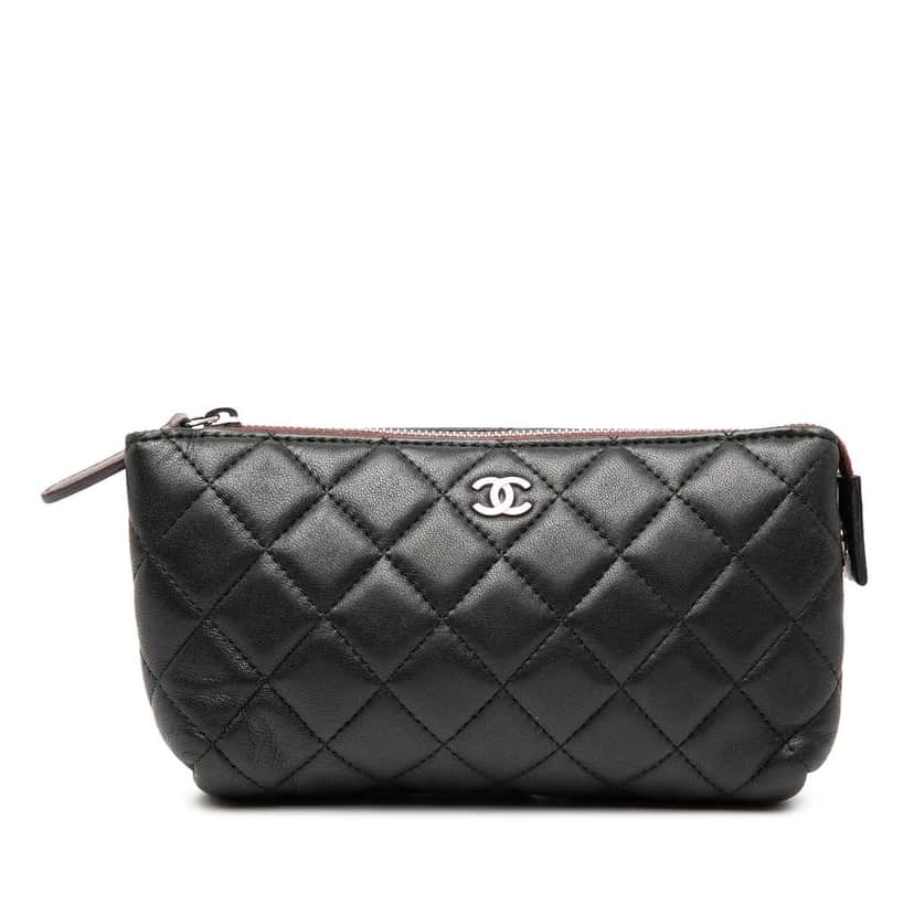 Chanel CC Quilted Lambskin Zip Pouch Black Leather Very good condition - Front View