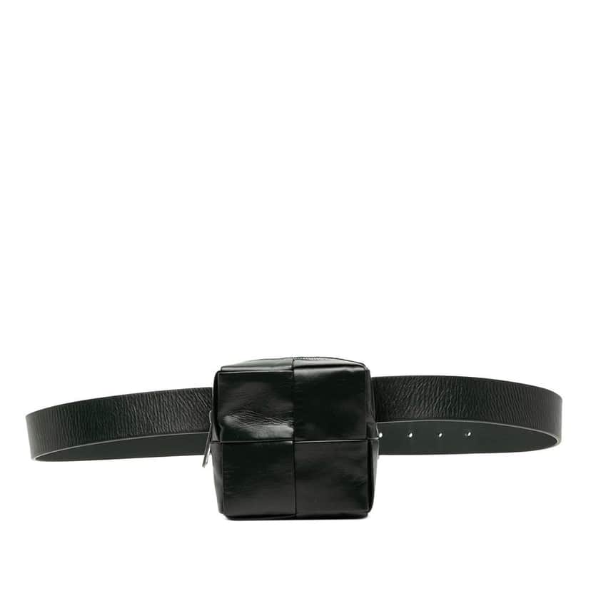 Bottega Veneta Paper Calfskin Intrecciato Cassette Belt Bag Green Leather Very good condition - Front View