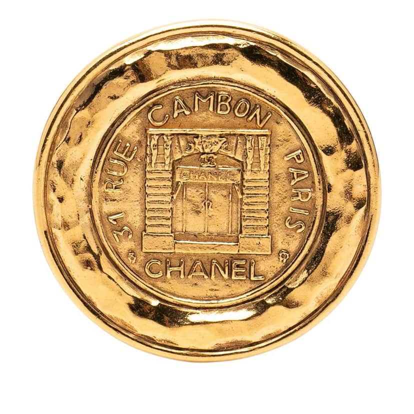 Chanel Gold Plated 31 Rue Cambon Round Brooch Gold Metal Very good condition - Front View