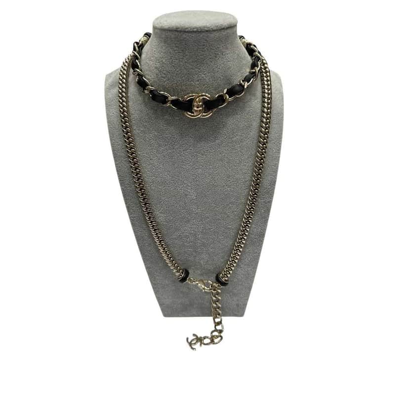 Chanel CC Turnlock Choker Necklace Belt Black Leather Very good condition - Front View