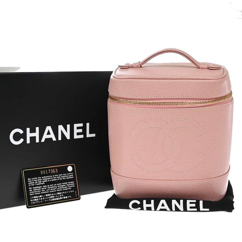 Chanel Vintage Timeless Cosmetic Case Pink Leather Good condition - Front View