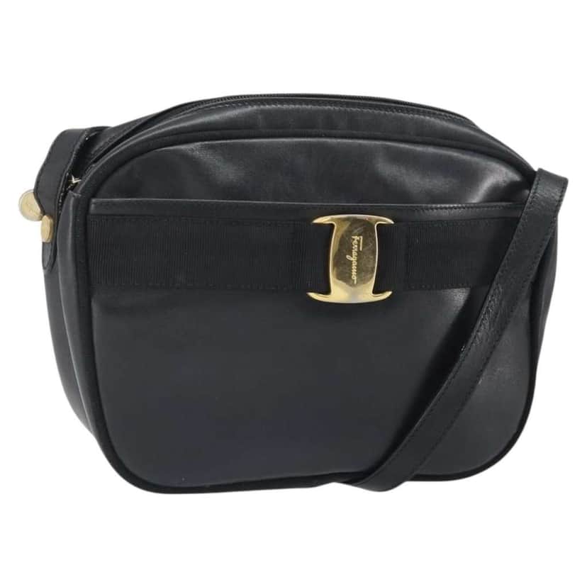 Salvatore Ferragamo Vara Bow camera Shoulder Bag Black Leather Good condition - Front View