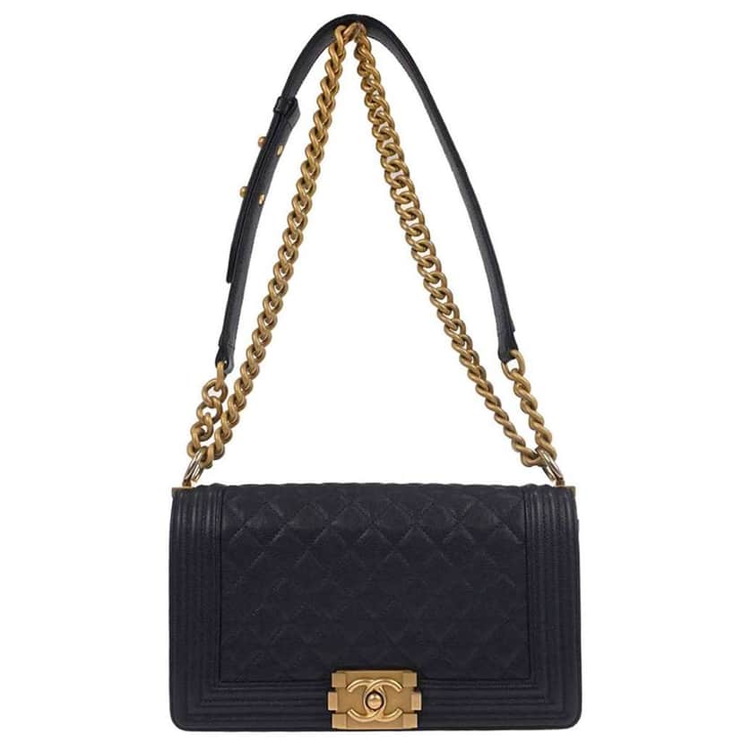 Chanel Boy Flap Bag Navy Leather Good condition - Front View