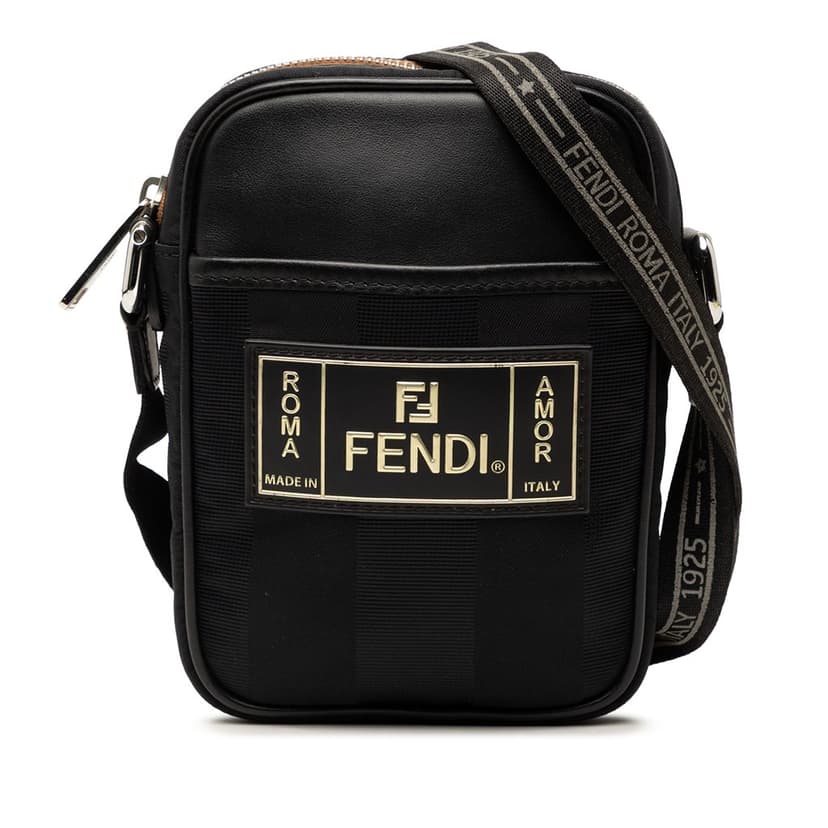 Fendi حقيبة مراسلة صغيرة من النايلون من ماركة بيكين روما أمور
