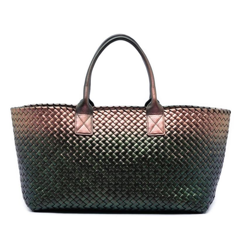 Bottega Veneta حقيبة يد متوسطة الحجم من نابا انتريشياتو كابات