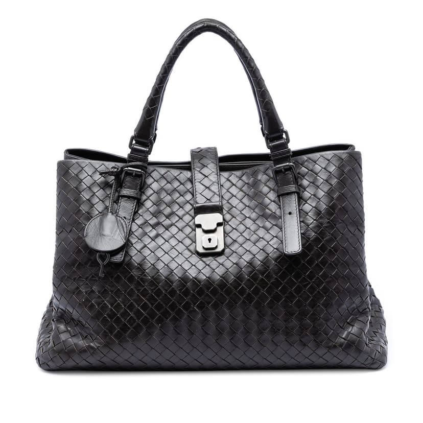 Bottega Veneta حقيبة نابا انتريشياتو روما متوسطة الحجم