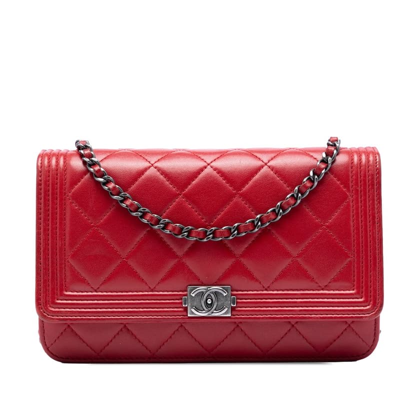 Chanel محفظة أطفال من جلد الخروف المبطن مع سلسلة