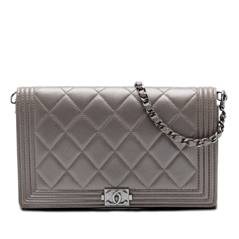 Chanel حقيبة يد صغيرة من جلد الخروف المعدني المبطن بسلسلة