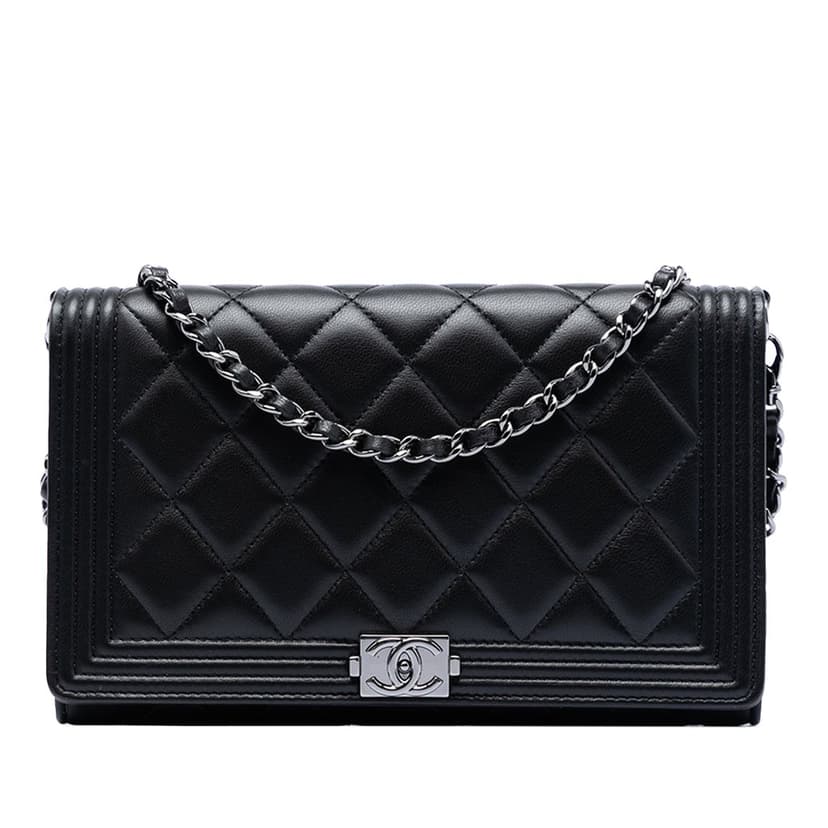 Chanel محفظة أطفال من جلد الخروف المبطن مع سلسلة