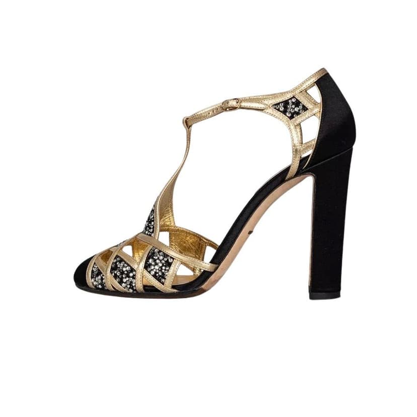 Dolce & Gabbana حذاء دولتشي آند غابانا أسود من القماش مرصع بالكريستال الذهبي، مقاس 39، مستعمل