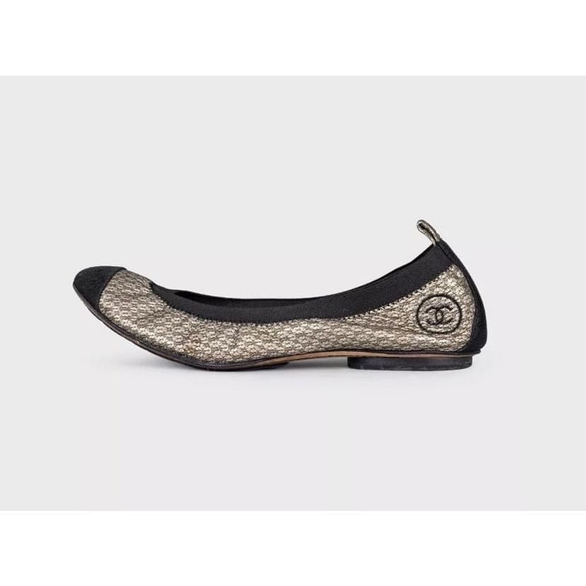 Chanel Chanel Quilted Gold Leather Ballerina Flats - Size 39.5 pre-owned