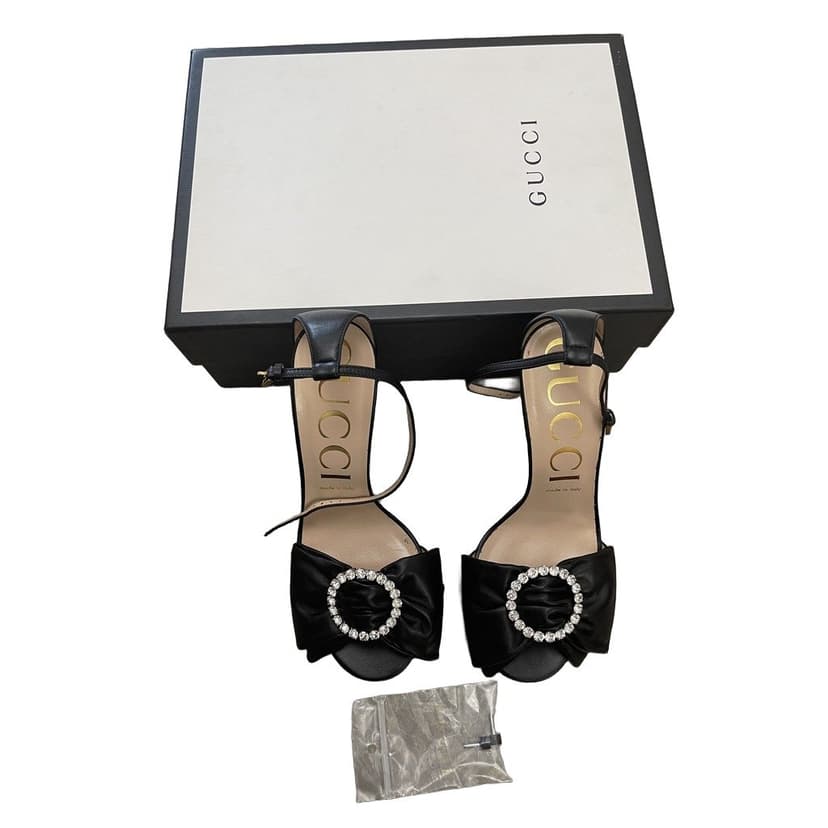 Gucci Leather Crystal Embellished Sandals