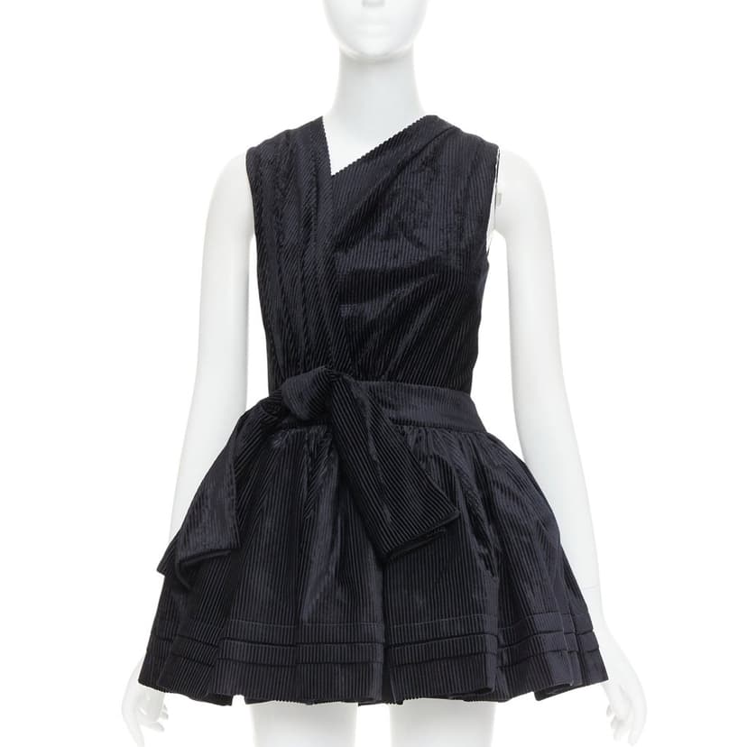 Shushu Tong Tuck Edge Sloping