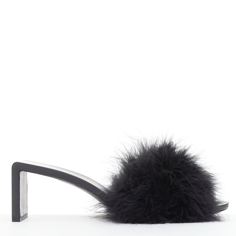 Balenciaga غرفة النوم