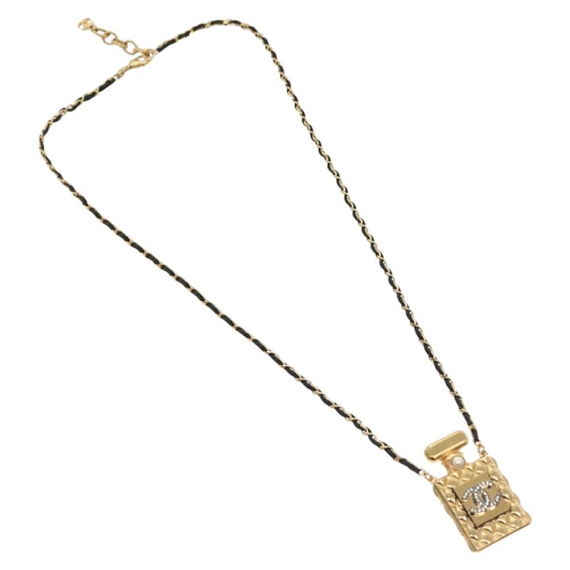 Chanel CC Perfume Bottle Pendant Chain Long Necklace Gold Metal Very good condition - Front View