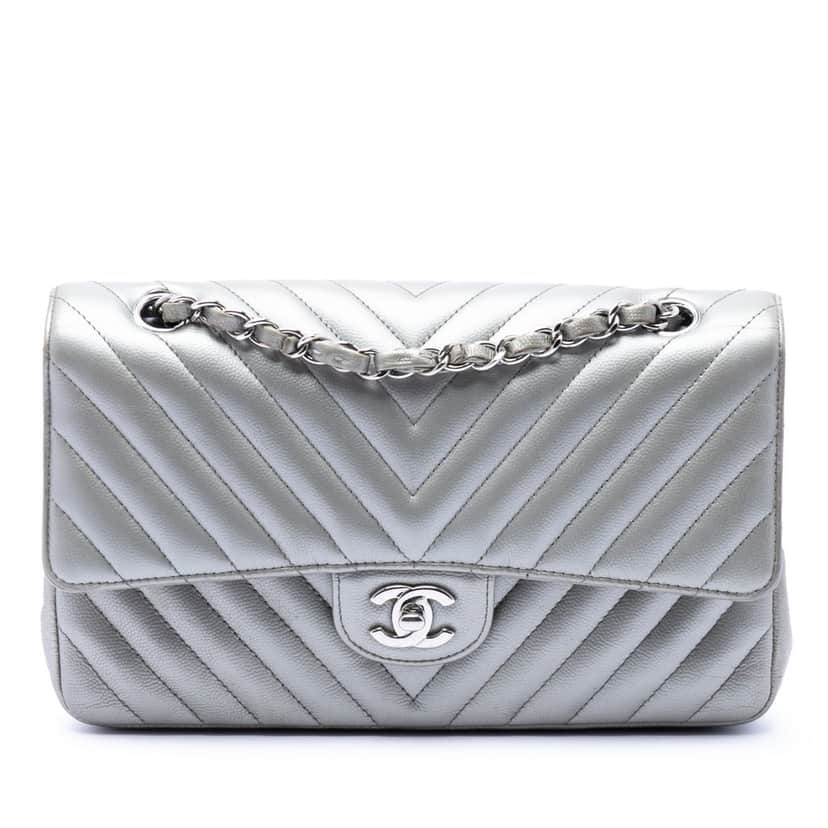 Chanel Medium Classic Chevron Metallic Caviar Double Flap Silver Leather Very good condition - Front View