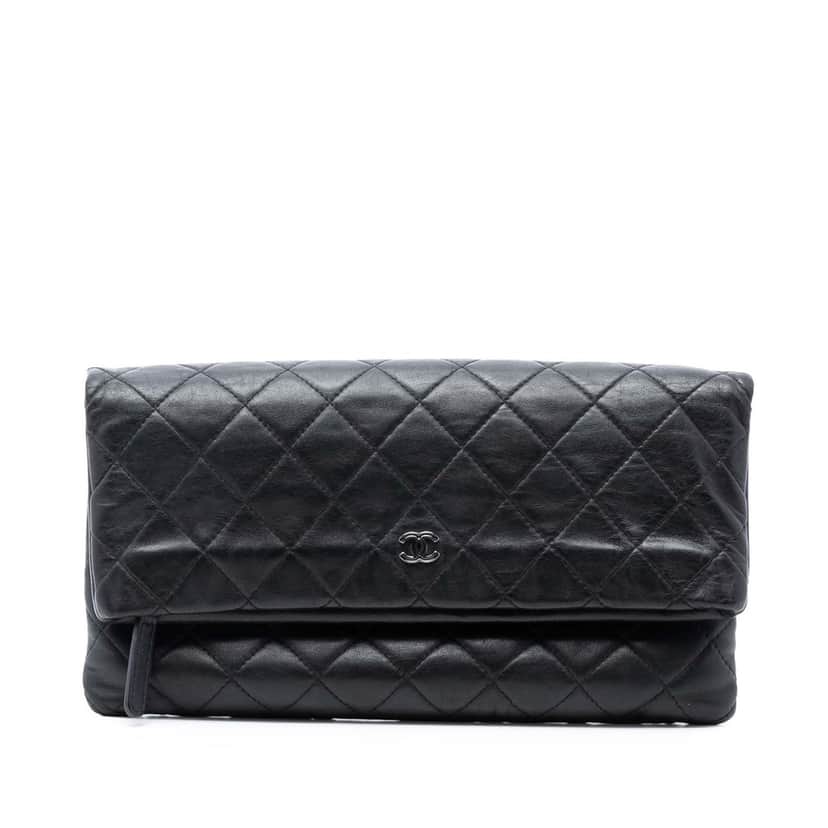 Chanel Quilted Lambskin CC Beauty Foldover Clutch Black Leather Good condition - Front View