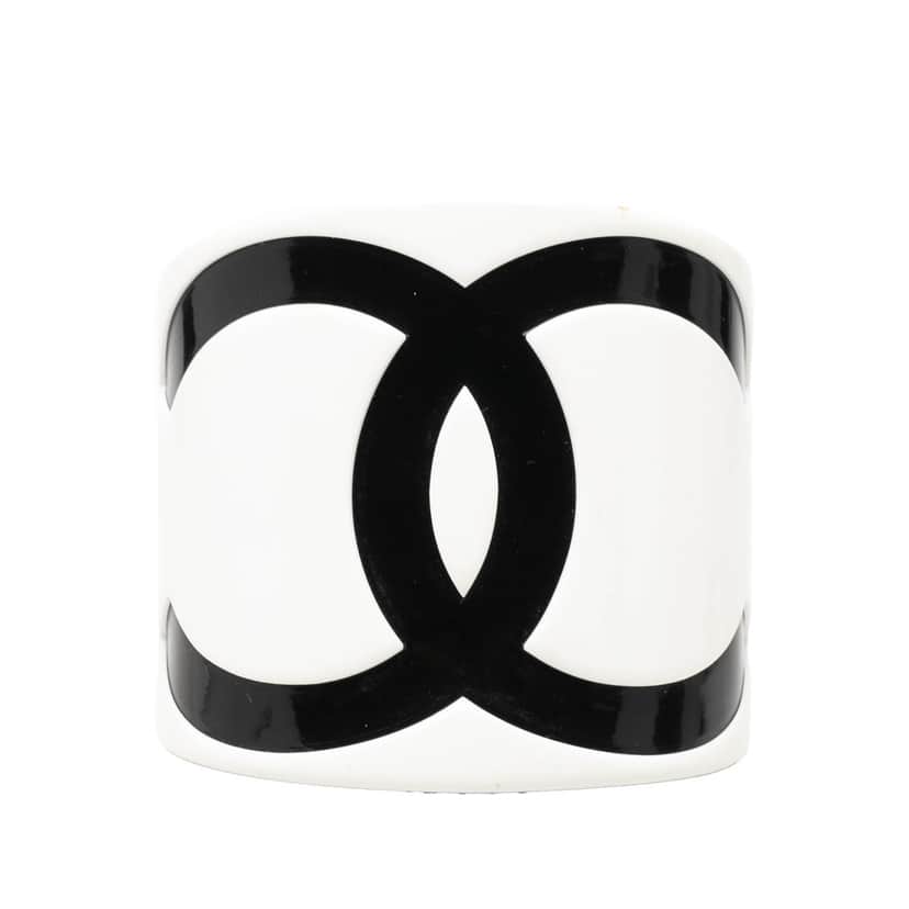 Chanel CC Resin Cuff Bracelet White Plastic Very good condition - Front View